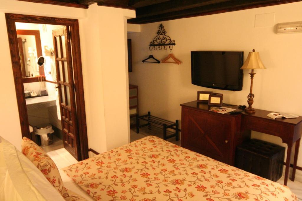 Hostal Palacio San Bartolome إل بويرتو دي سانتا ماريا الغرفة الصورة